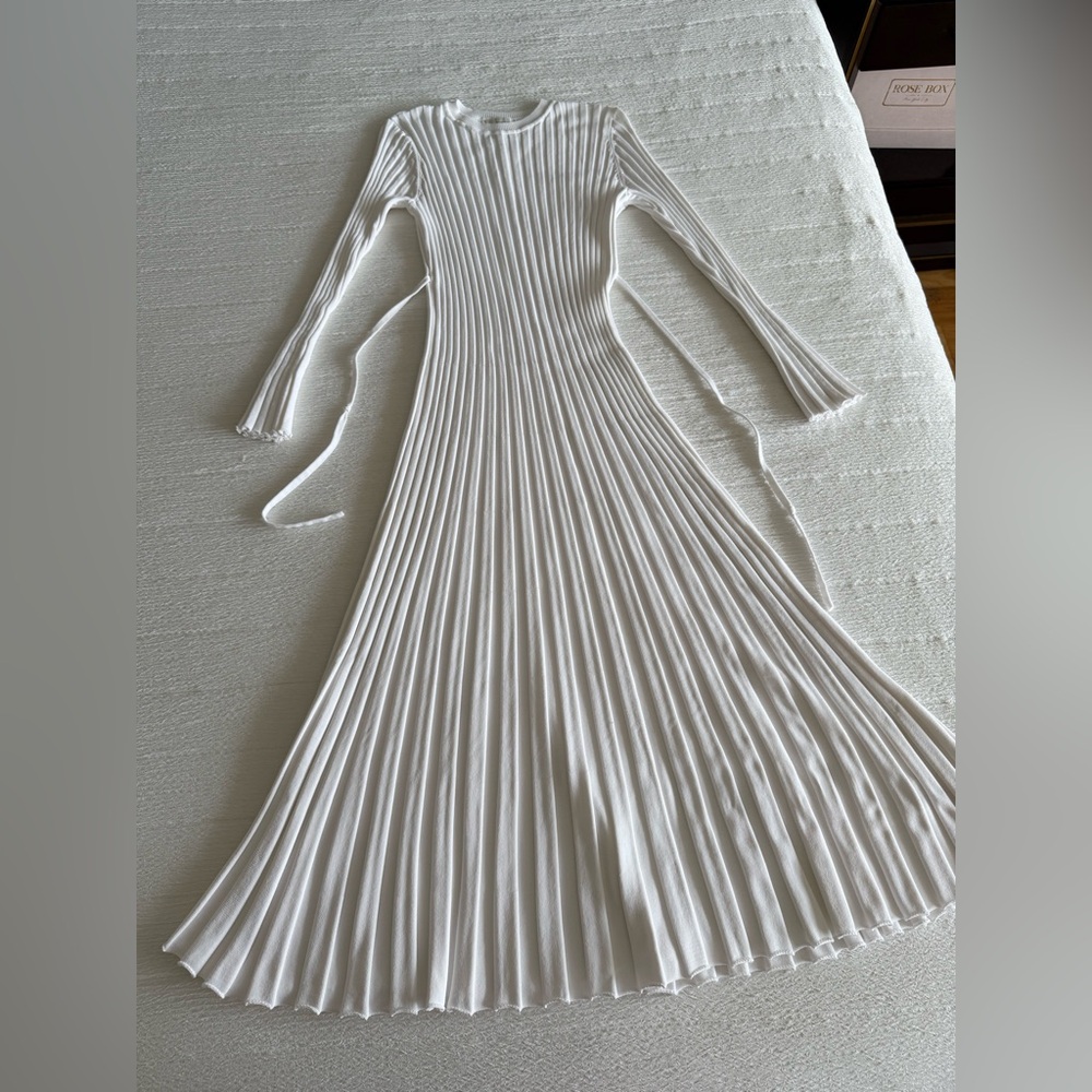 DISSH White Pleated Bell Sleeve Sheath Dress